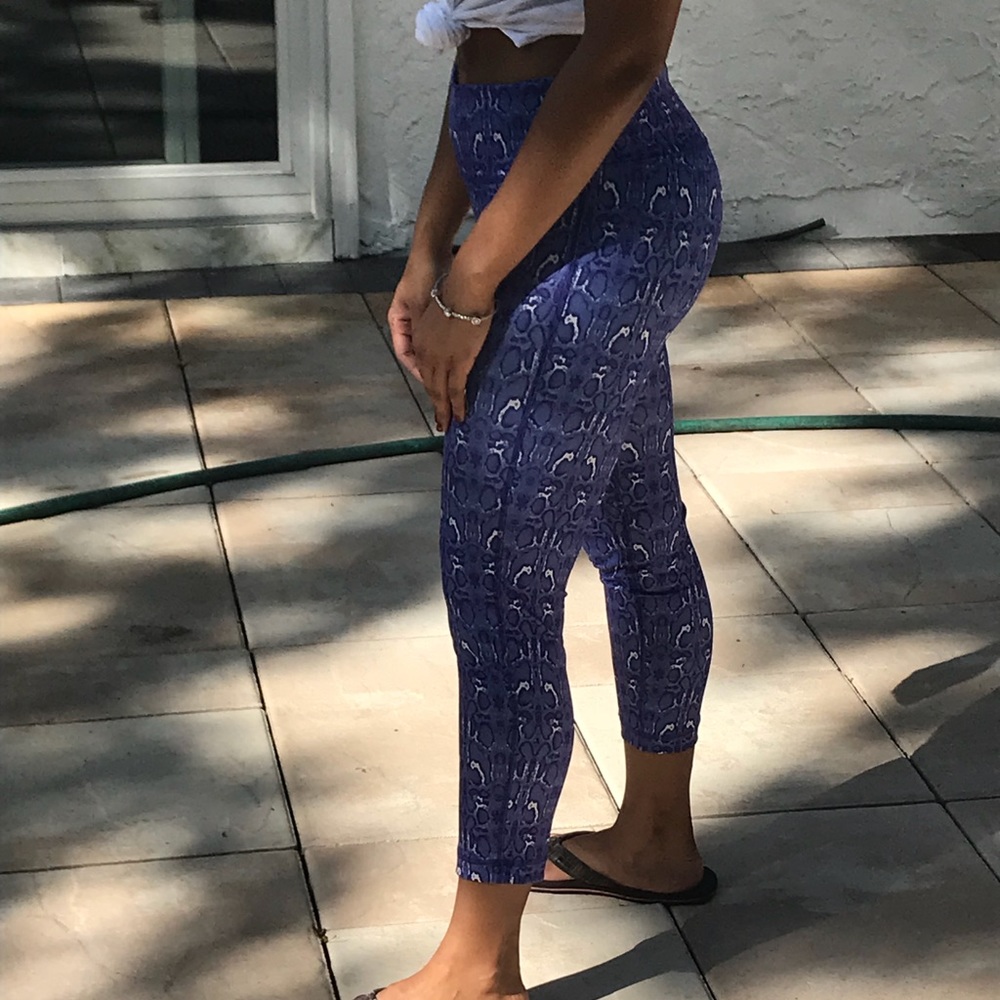 Purple snakeskin cropped workout legging/pant
